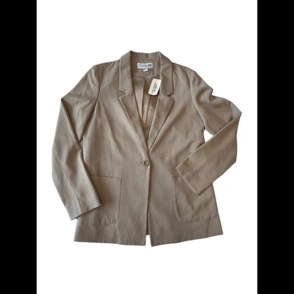Forever 21 Jackets & Blazers - Chic Forever 21 Light Beige Blazer - Size L - New With Tags